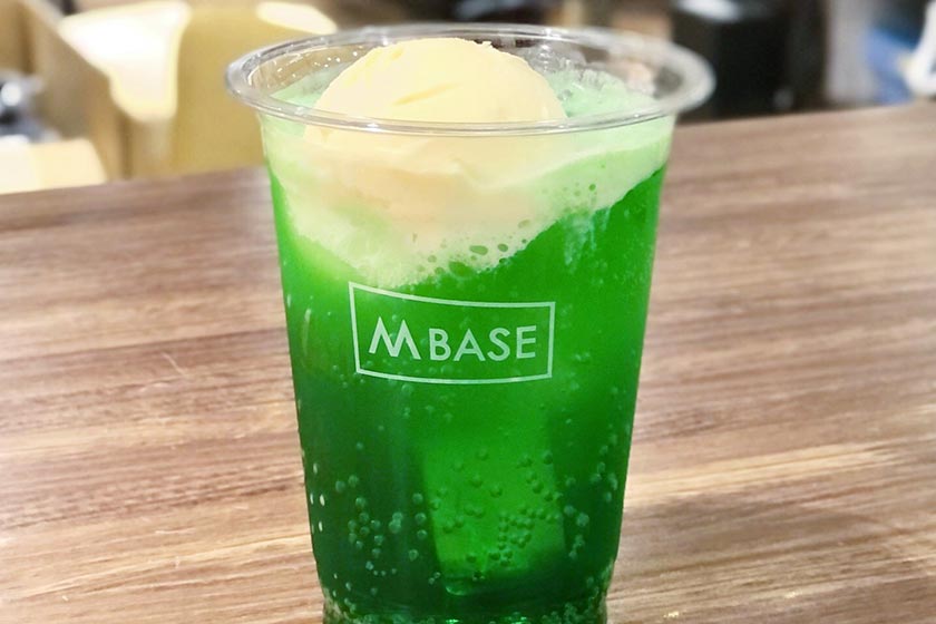 大丸神戸店6階中央 M BASE BAR