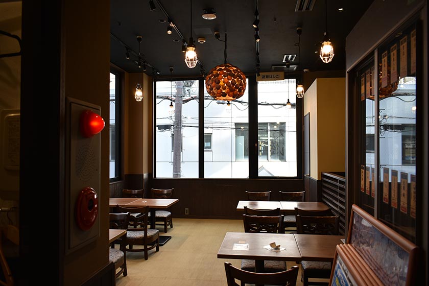 土佐清水ワールド 三宮本店（旧旭通店）