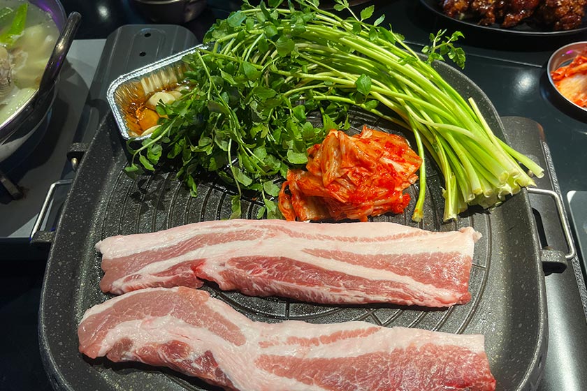 ジュギョンヤダク韓国キッチン三宮店